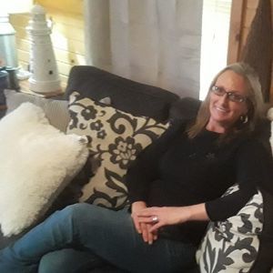 Meet your Posher, Angie